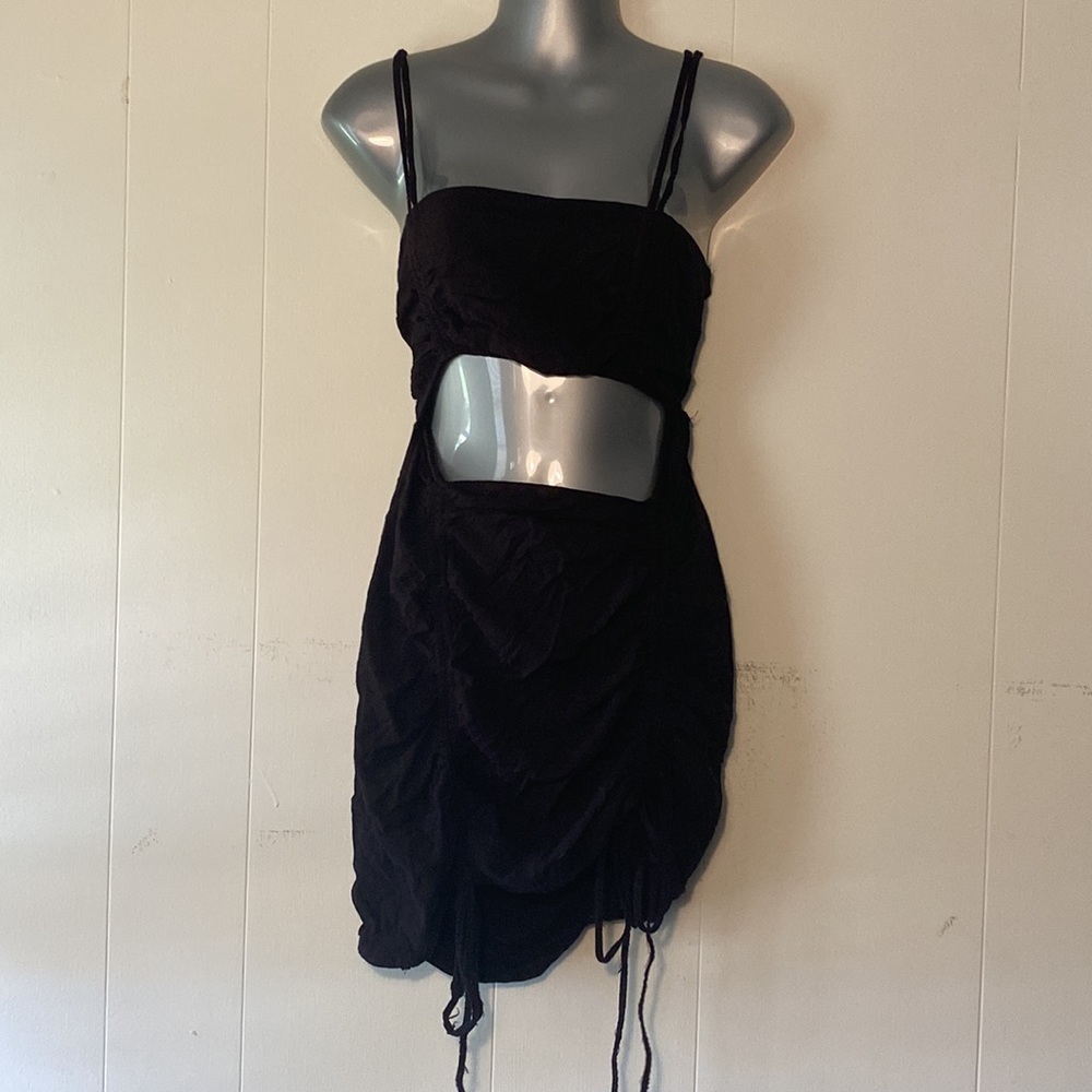 Wild Fable Black Sleeveless Cut Out Ruched Front Bodycon Dress - Picture 2 of 9